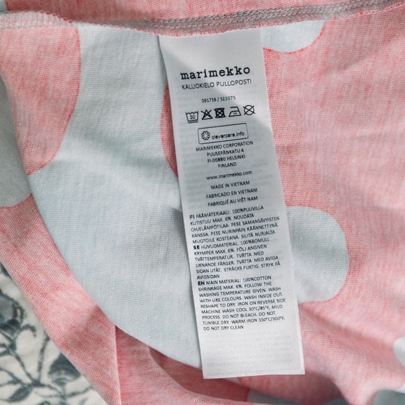 Marimekko - Bold Print - Long T Shirt Dress - Red & Light Blue - Size Large - Picture 8 of 8